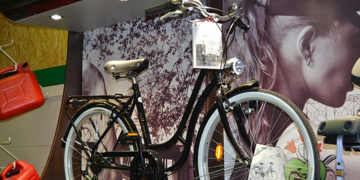 showcase for gil bikes 2 wheels